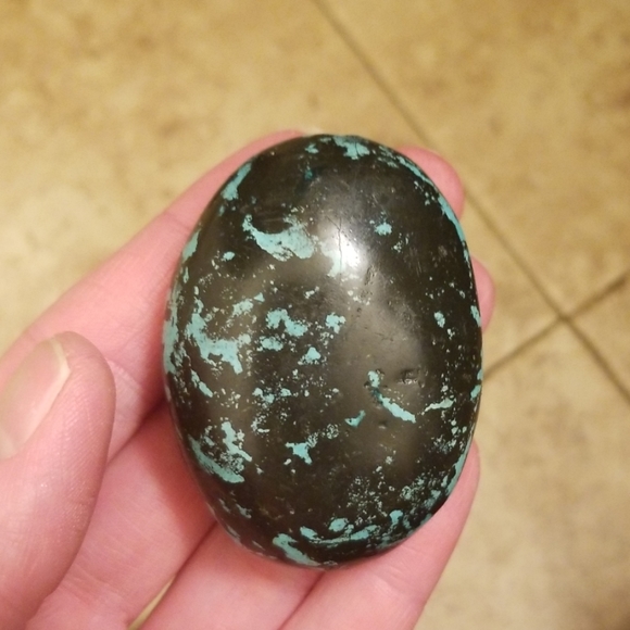 Huge Turquoise Natural Spiderweb Pendant - Picture 8 of 8